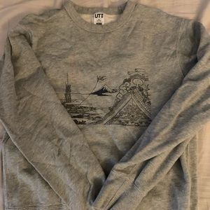 Uniqlo sweatshirt